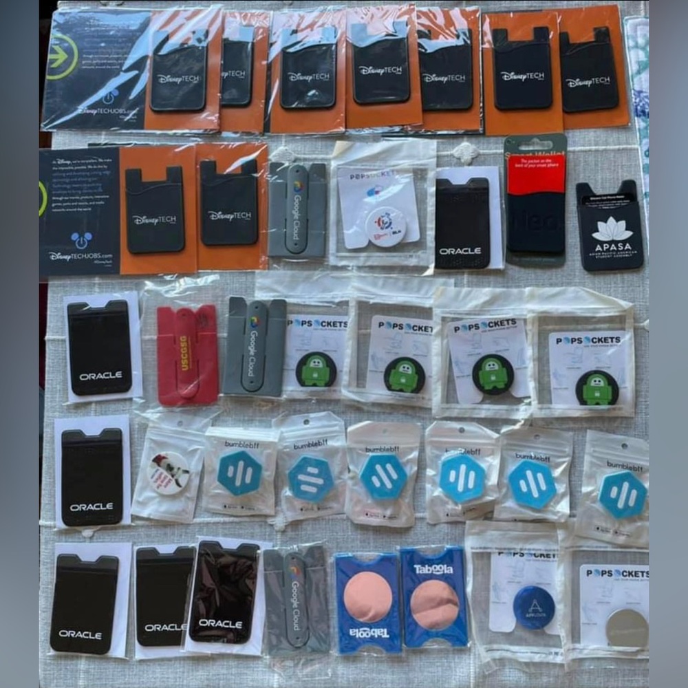 FREE Phone Wallet or Popsocket